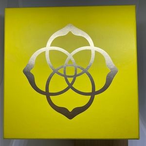Kendra Scott empty two piece gift box packaging x 2 (no magnetic close)- 5.5 in.
